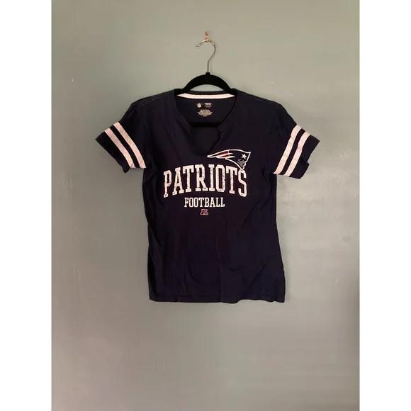 NFL Patriots Football navy blue short sleeve v-neck t-shirt size small - Picture 3 of 4